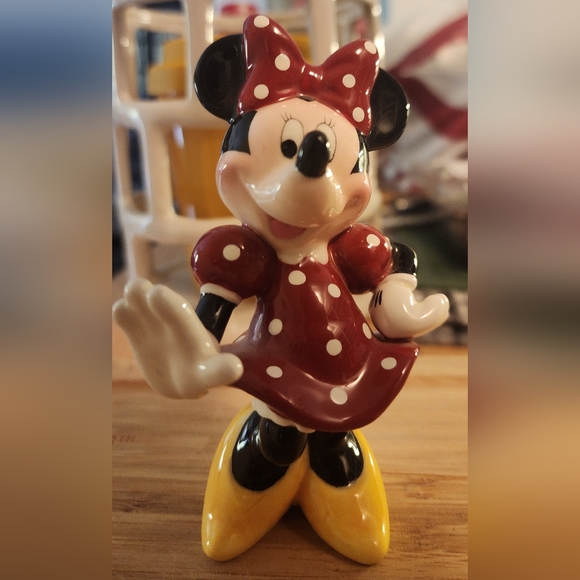 Mickey and Minnie Vintage Figurines - Picture 2 of 9
